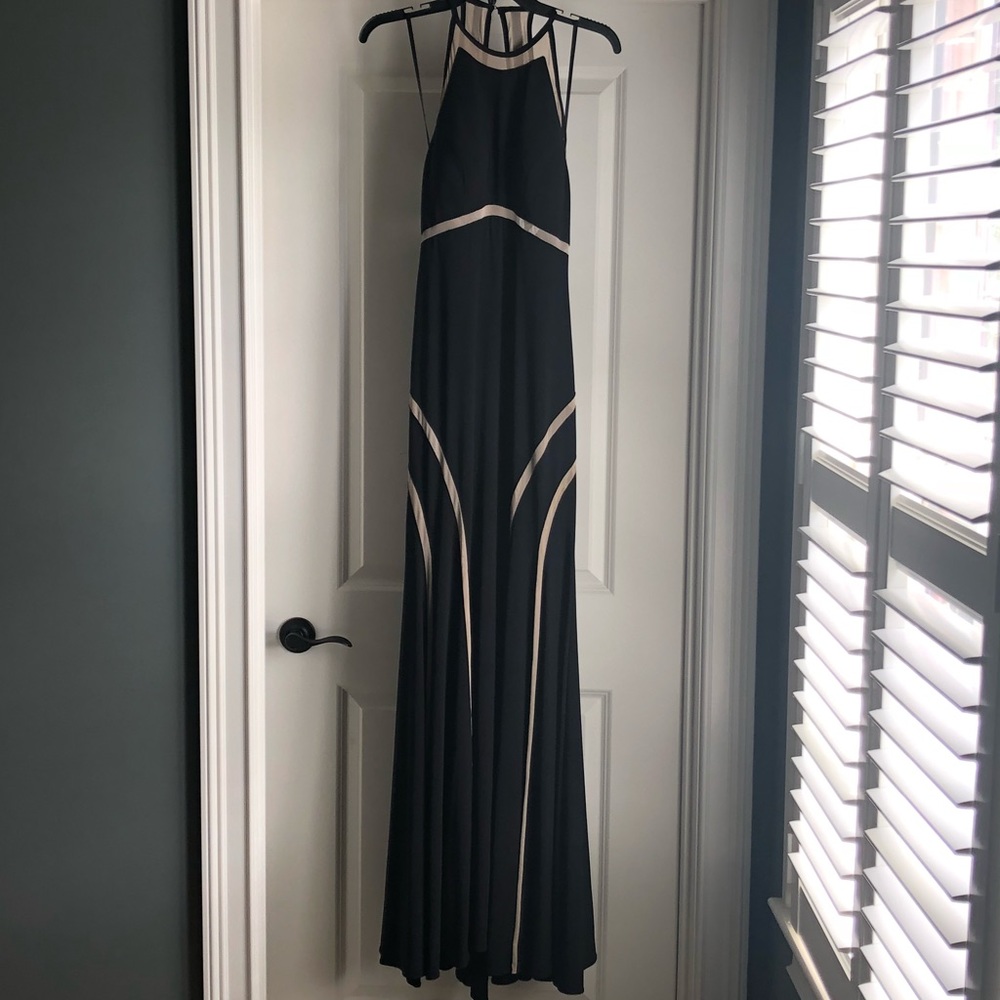 Stunning Xscape Black Long Dress w/neutral design